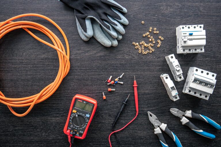 Jak wybrać najlepsze produkty elektryczne i hydrauliczne do Twojego projektu