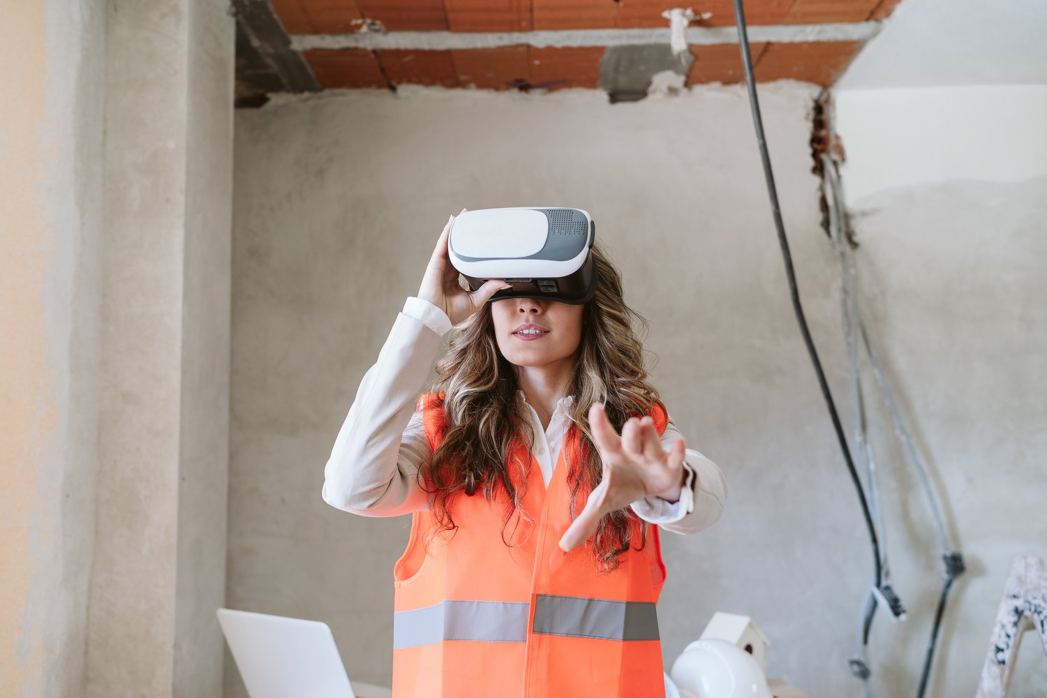 Technologie VR w projektowaniu instalacji – rewolucja w branży budowlanej
