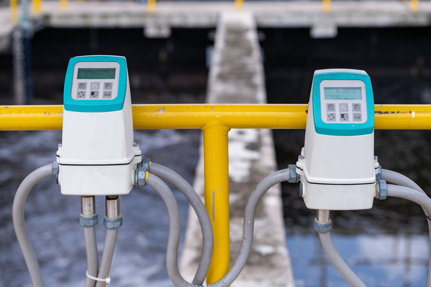 Przepływomierze elektromagnetyczne – bezinwazyjna kontrola przepływu mediów