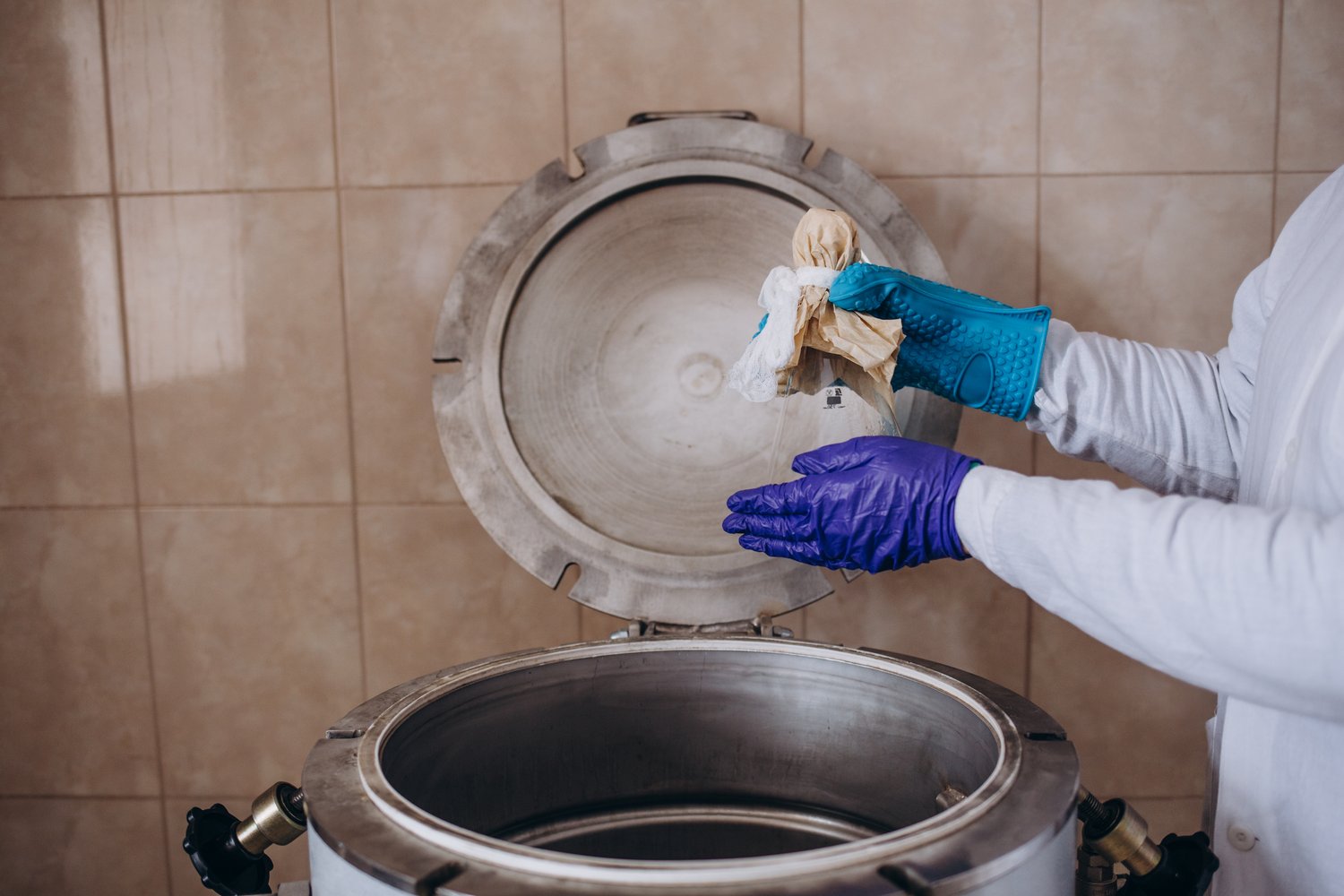 Separatory tłuszczu – zasady doboru i montażu w instalacjach gastronomicznych