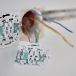 Techniki wykonywania instalacji elektrycznych – krok po kroku