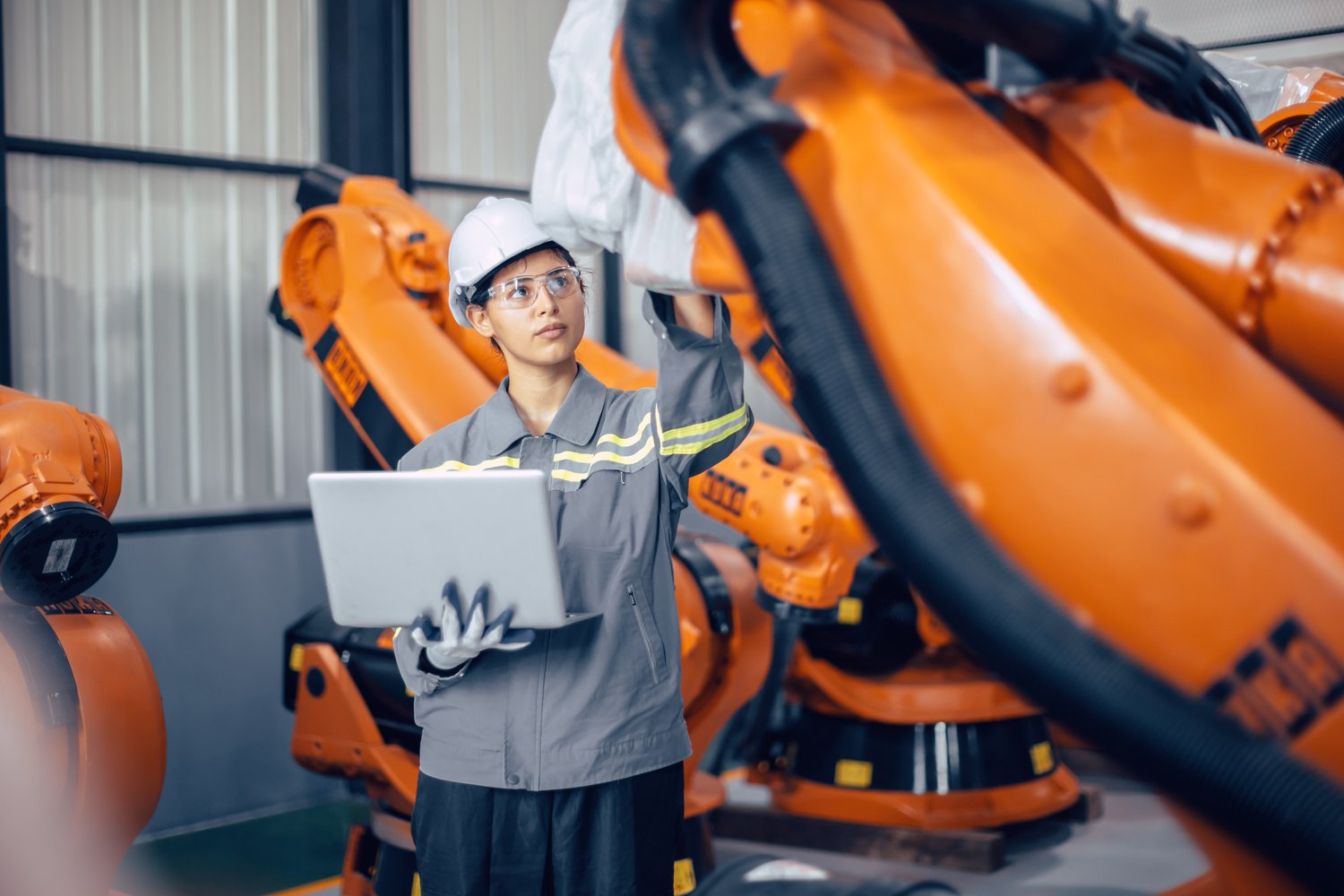 Inteligentne systemy zarządzania produkcją – trendy i innowacje