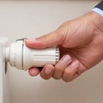 Dlaczego warto stosować zawory termostatyczne przy grzejnikach?