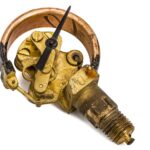 Do czego służy regulator ciśnienia w instalacji wodnej domowej?