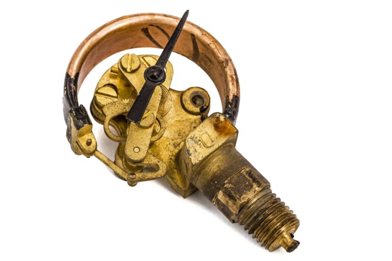 Do czego służy regulator ciśnienia w instalacji wodnej domowej?