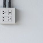 Jak wybrać odpowiednie gniazda elektryczne do swojego domu lub biura