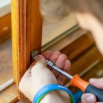 Jak wymienić uszczelkę w oknie? Instrukcja dla właścicieli domów