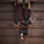 Jak prawidłowo uziemić wannę żeliwną w starym budownictwie?