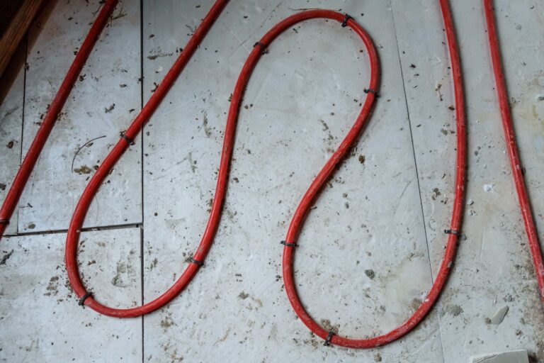 Jak wybrać odpowiedni kabel grzewczy do swojego projektu