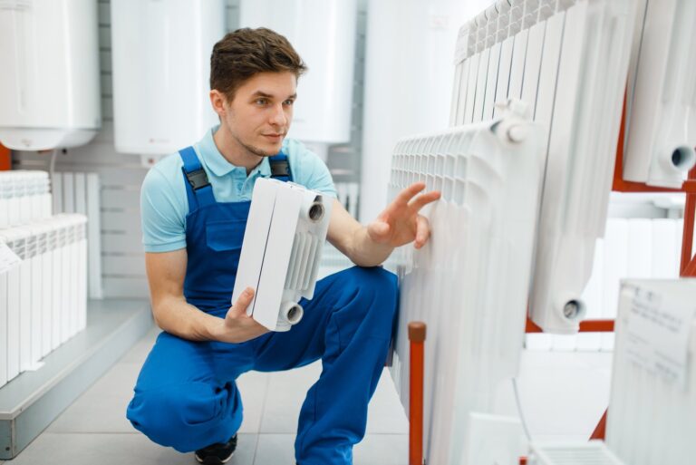 Spawany czy gwintowany? Przegląd sposobów montażu grzejników stalowych